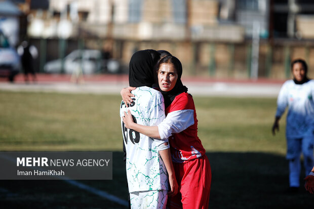 لیگ دسته یک‌ فوتبال بانوان؛ پاس همدان - پرسپولیس