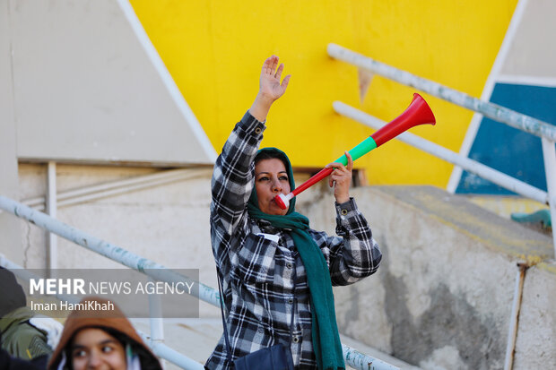 لیگ دسته یک‌ فوتبال بانوان؛ پاس همدان - پرسپولیس