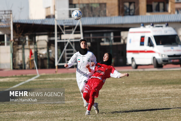 لیگ دسته یک‌ فوتبال بانوان؛ پاس همدان - پرسپولیس