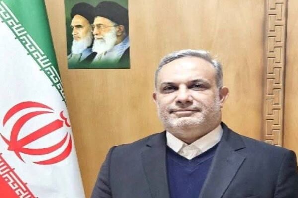 سرپرست فرمانداری بهارستان بر احیای نقش اجتماعی نخبگان تأکید کرد