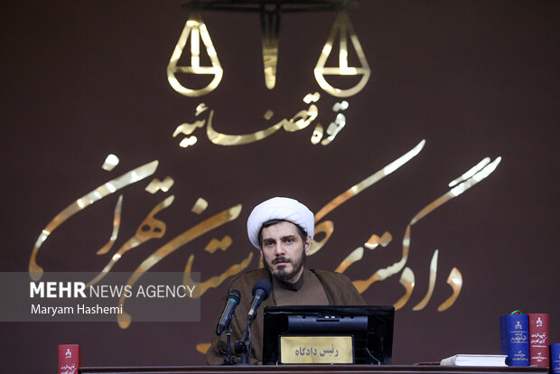 جزئیاتی از بیست و هشتمین جلسه دادگاه رسیدگی به اتهامات منافقین؛ شبکهسازی در
انجام جنایات جزئیاتی از بیست و هشتمین جلسه دادگاه رسیدگی به اتهامات منافقین؛ شبکهسازی در
انجام جنایات