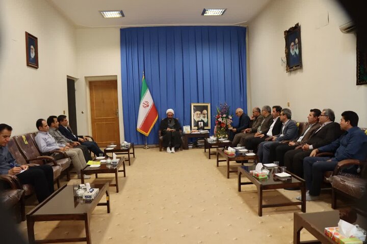 ۶۰ درصد درآمدهای مالیاتی در ایلام مربوط به شرکتهای نفت و گاز است ۶۰ درصد درآمدهای مالیاتی در ایلام مربوط به شرکتهای نفت و گاز است
